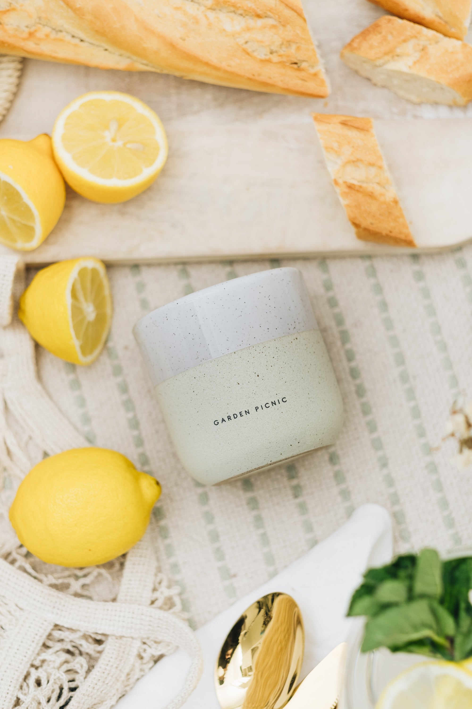 Candela profumata Garden Picnic - AVA & MAY - Italia