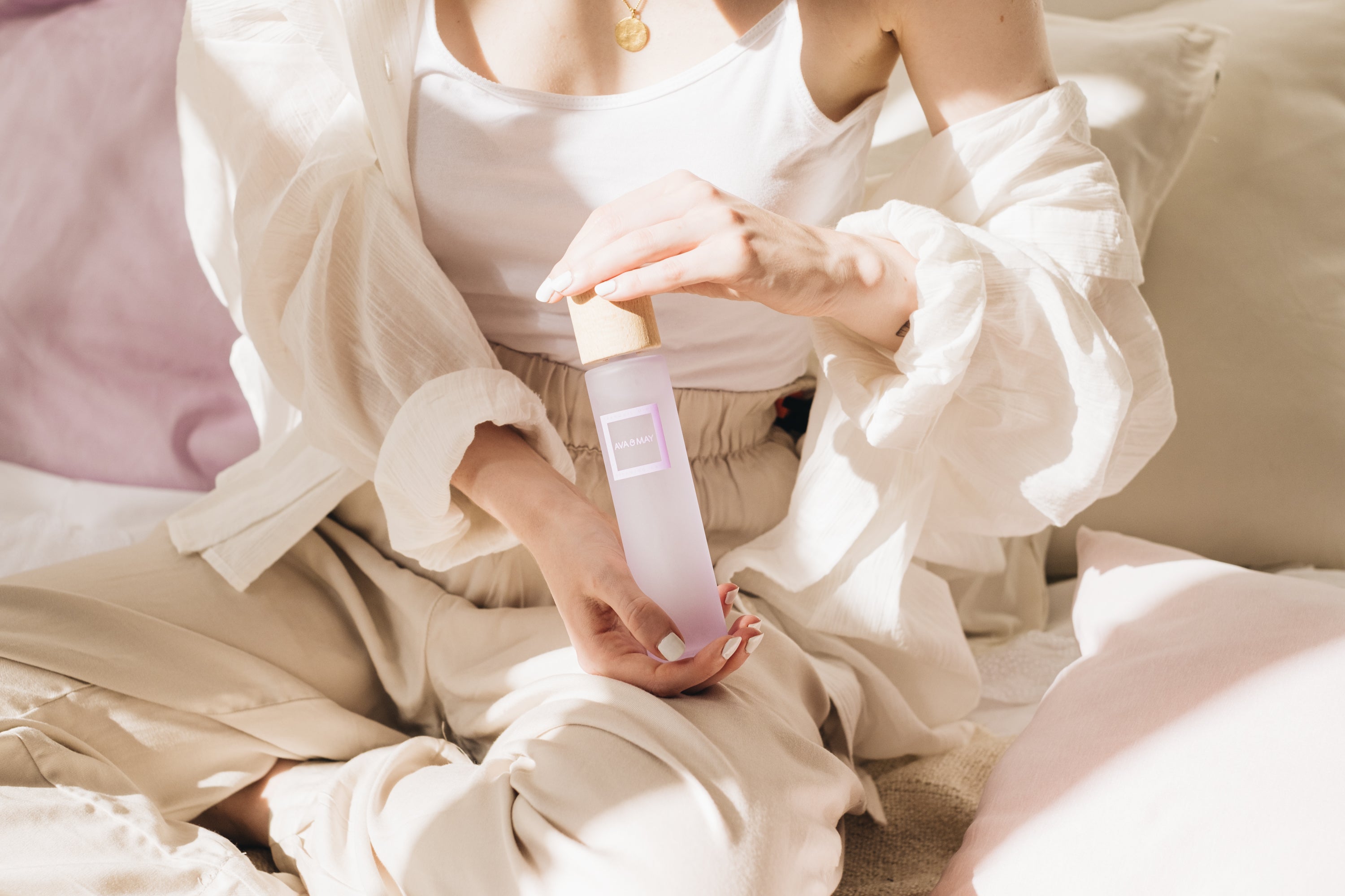 Dream Yourself Away - con i nostri spray per tessuti - AVA & MAY - Italia