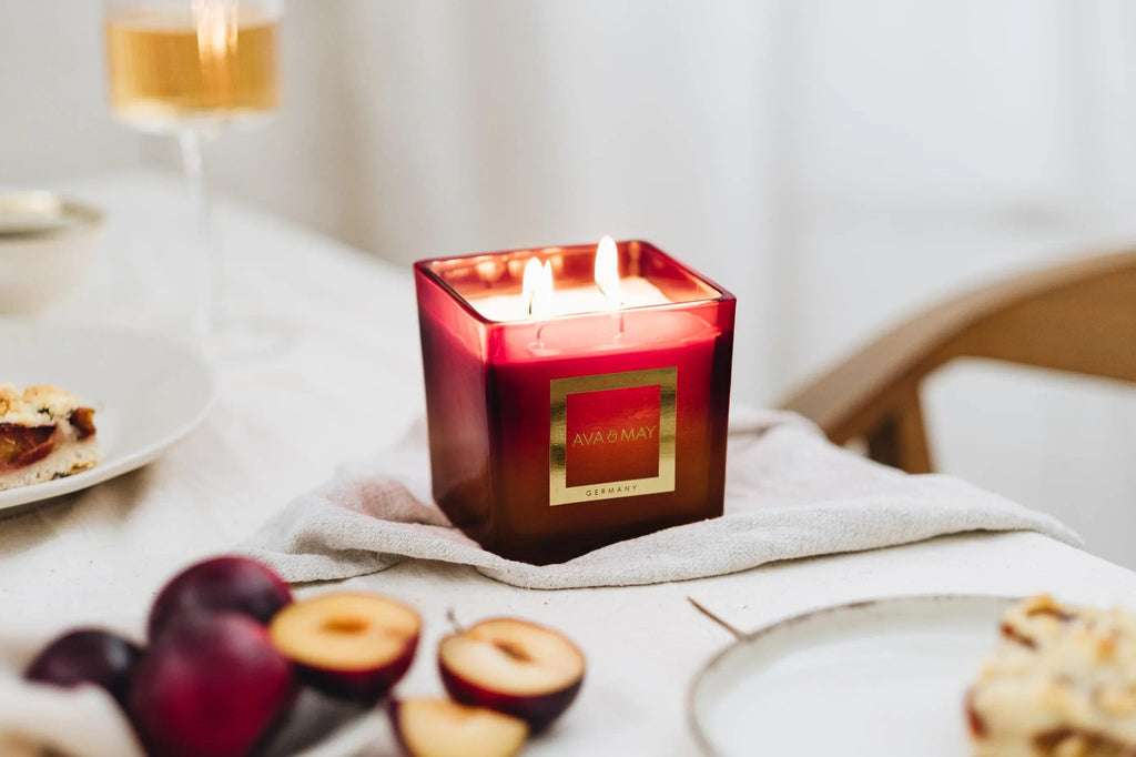 Candela profumata grande Plum Cake - Ava&May - Italia