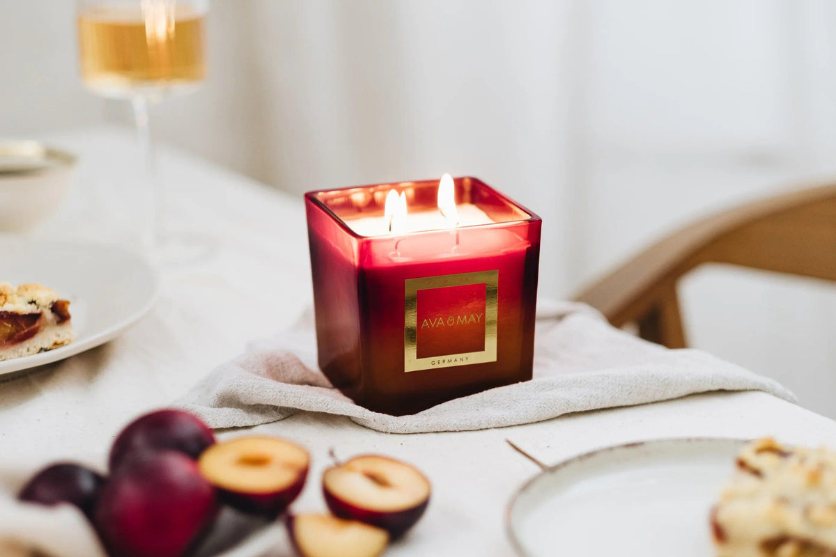 Candela profumata grande Plum Cake - Ava&May - Italia